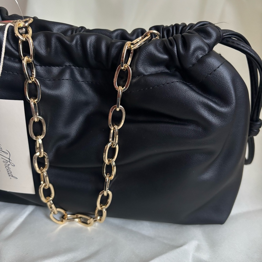 Universal Thread Black Clutch with Gold Chain - Picture 4 of 5